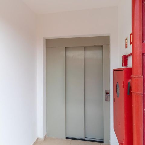 Studio à venda com 35m², 1 quarto e sem vagaElevador