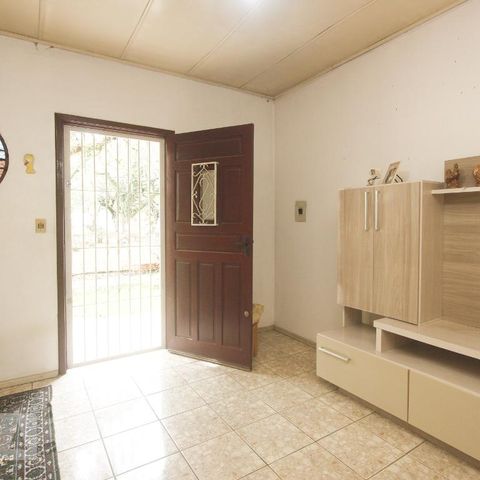 Casa à venda com 99m², 2 quartos e 5 vagasSALA