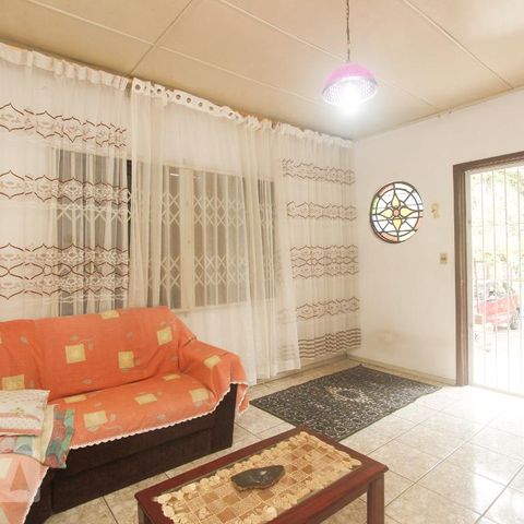 Casa à venda com 99m², 2 quartos e 5 vagasSALA