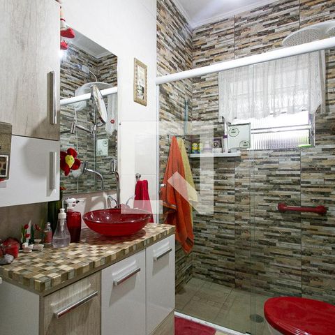 Casa à venda com 172m², 4 quartos e 3 vagasCasa 2 - Banheiro