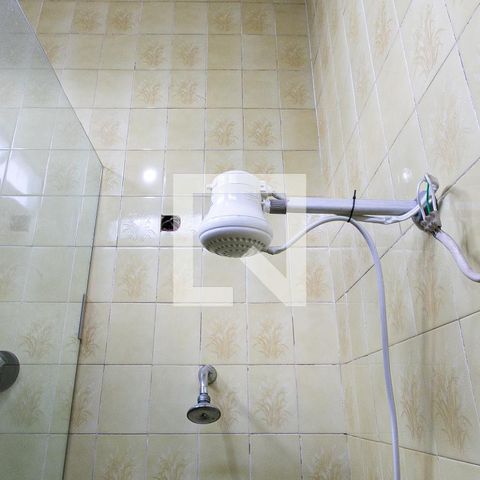 Casa à venda com 172m², 4 quartos e 3 vagasCasa 1 - Banheiro (Chuveiro)