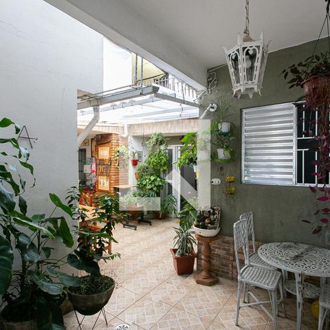 Casa à venda com 172m², 4 quartos e 3 vagas
Casa 2 - Entrada
