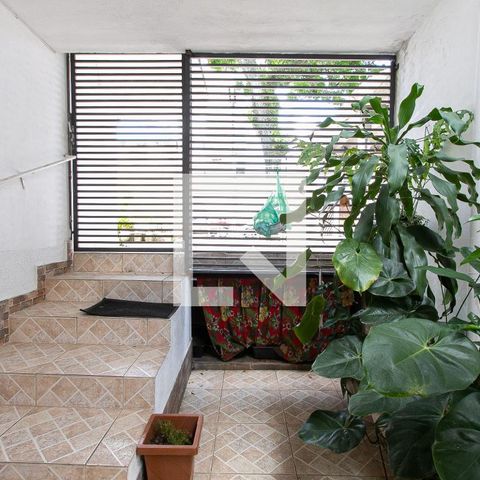 Casa à venda com 172m², 4 quartos e 3 vagasCasa 2 - Entrada