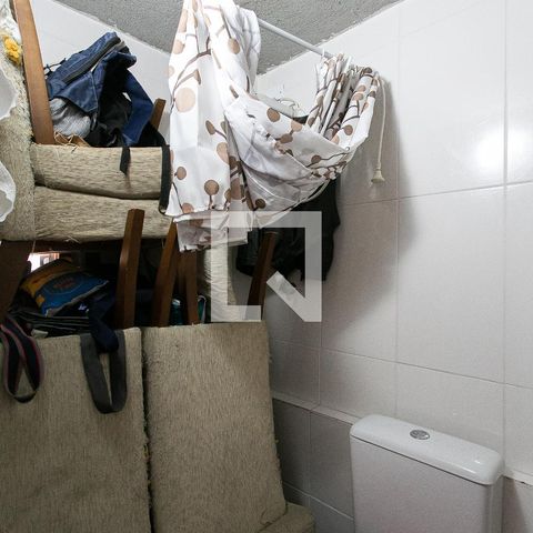 Casa à venda com 172m², 4 quartos e 3 vagasCasa 2 - Banheiro de Serviço