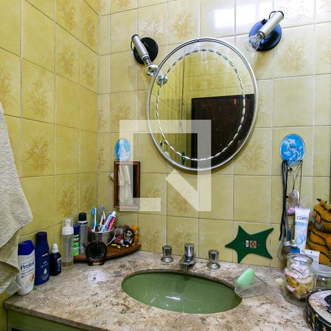 Casa à venda com 172m², 4 quartos e 3 vagasCasa 1 - Banheiro