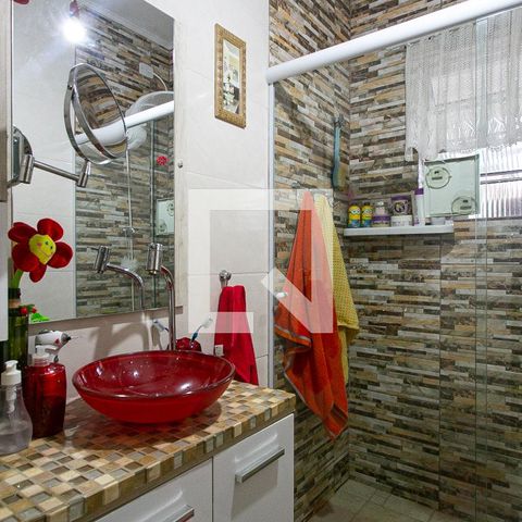 Casa à venda com 172m², 4 quartos e 3 vagasCasa 2 - Banheiro