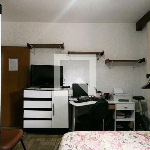 Casa à venda com 172m², 4 quartos e 3 vagasCasa 2 - Quarto