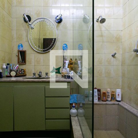 Casa à venda com 172m², 4 quartos e 3 vagasCasa 1 - Banheiro