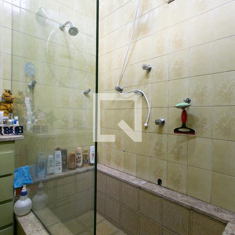 Casa à venda com 172m², 4 quartos e 3 vagasCasa 1 - Banheiro