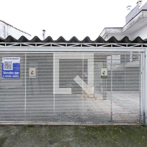 Casa à venda com 172m², 4 quartos e 3 vagasFachada