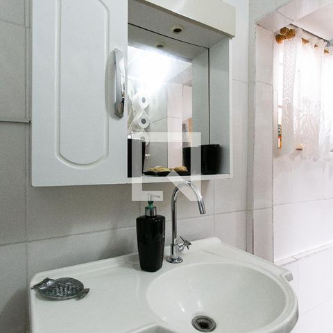 Casa à venda com 172m², 4 quartos e 3 vagasCasa 2 - Banheiro de Serviço
