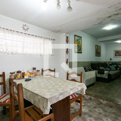 Casa à venda com 172m², 4 quartos e 3 vagasCasa 2 - Copa