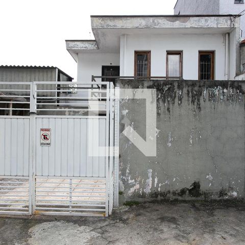 Casa à venda com 172m², 4 quartos e 3 vagasFachada