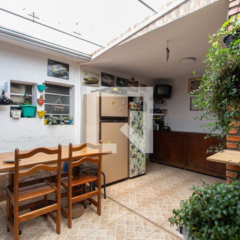 Casa à venda com 172m², 4 quartos e 3 vagasCasa 2 - Quintal e Churrasqueira