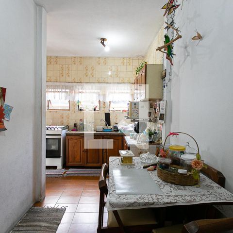Casa à venda com 172m², 4 quartos e 3 vagasCasa 1 - Cozinha