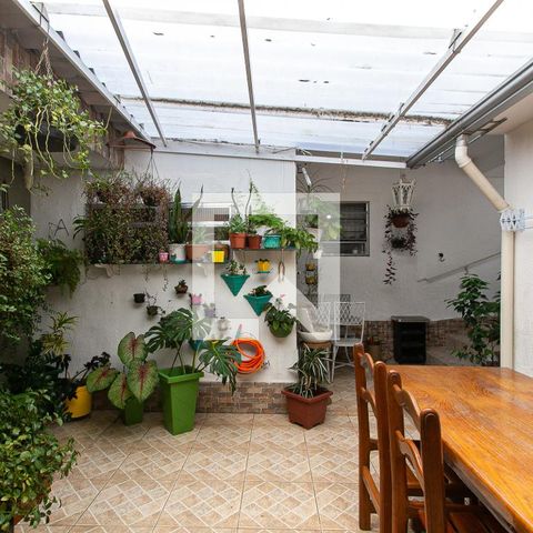 Casa à venda com 172m², 4 quartos e 3 vagasCasa 2 - Quintal e Churrasqueira
