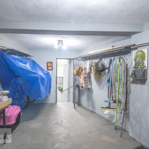 Casa à venda com 110m², 4 quartos e 1 vagaGaragem