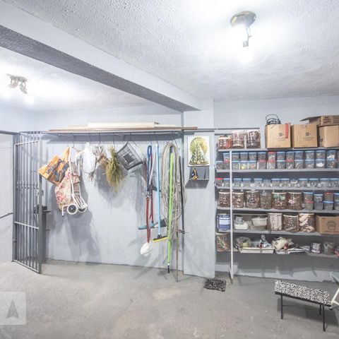 Casa à venda com 110m², 4 quartos e 1 vagaGaragem