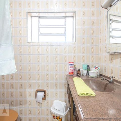 Casa à venda com 110m², 4 quartos e 1 vagaBanheiro