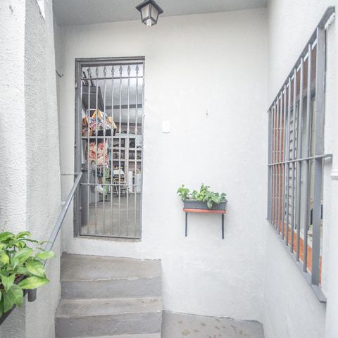 Casa à venda com 110m², 4 quartos e 1 vagaQuintal