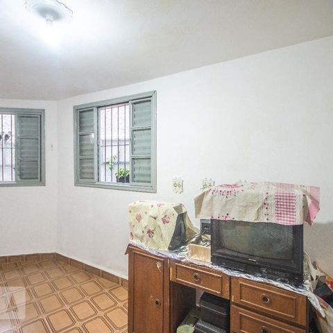 Casa à venda com 110m², 4 quartos e 1 vagaQuarto 4