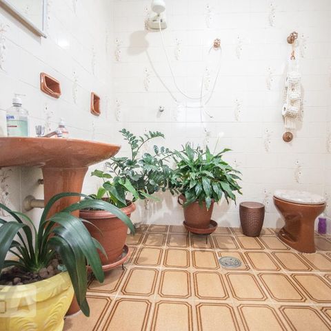 Casa à venda com 110m², 4 quartos e 1 vagaBanheiro 2