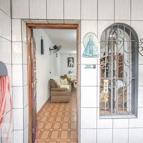 Casa à venda com 110m², 4 quartos e 1 vagaEntrada