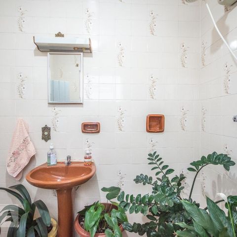 Casa à venda com 110m², 4 quartos e 1 vagaBanheiro 2