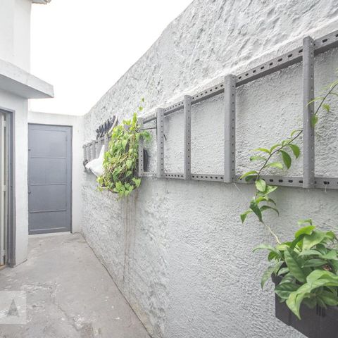 Casa à venda com 110m², 4 quartos e 1 vagaQuintal