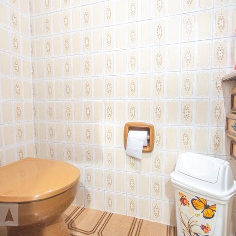 Casa à venda com 110m², 4 quartos e 1 vagaBanheiro
