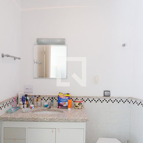 Casa à venda com 600m², 5 quartos e 4 vagasBanheiro 