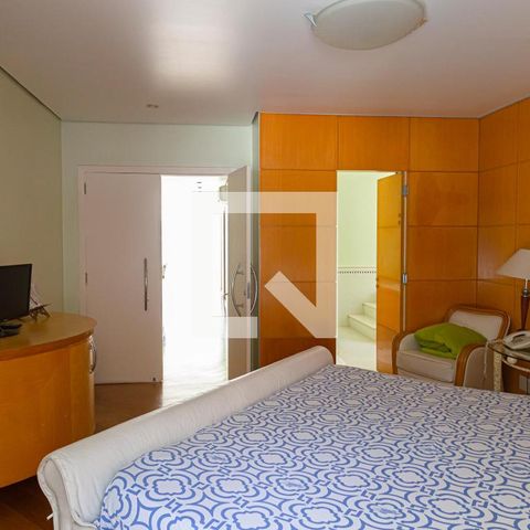 Casa à venda com 600m², 5 quartos e 4 vagasSuíte master