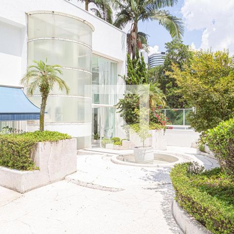 Casa à venda com 600m², 5 quartos e 4 vagasJardim 