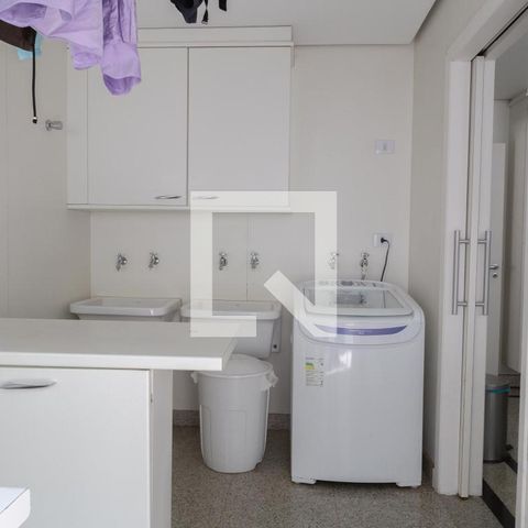 Casa à venda com 600m², 5 quartos e 4 vagasÁrea de Serviço