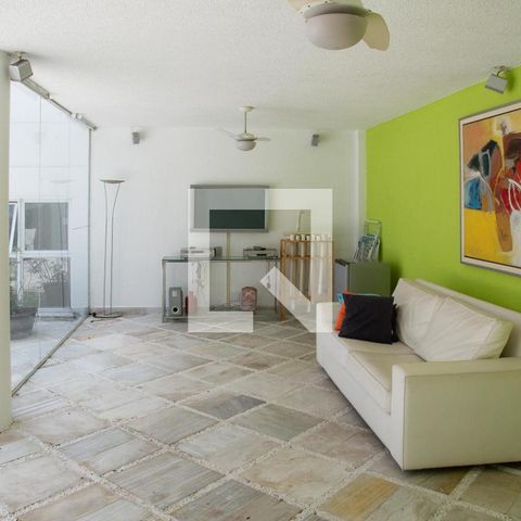 Casa à venda com 600m², 5 quartos e 4 vagasSalão de Festas