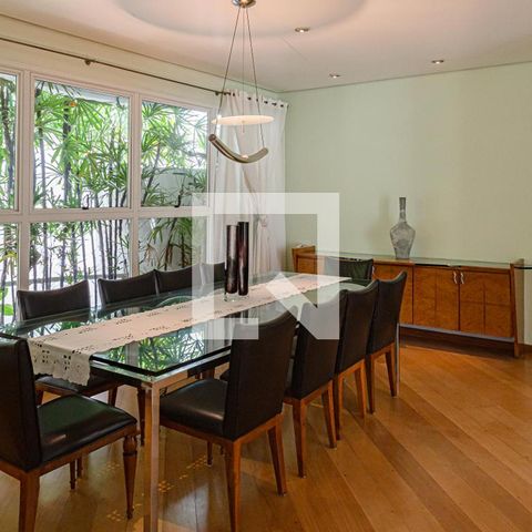 Casa à venda com 600m², 5 quartos e 4 vagasSala de Jantar