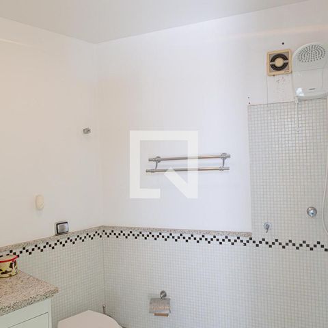 Casa à venda com 600m², 5 quartos e 4 vagasBanheiro 