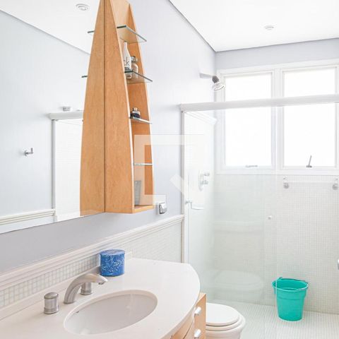 Casa à venda com 600m², 5 quartos e 4 vagasBanheiro da Suíte 2