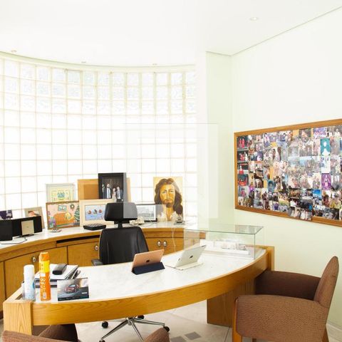 Casa à venda com 600m², 5 quartos e 4 vagasEscritório