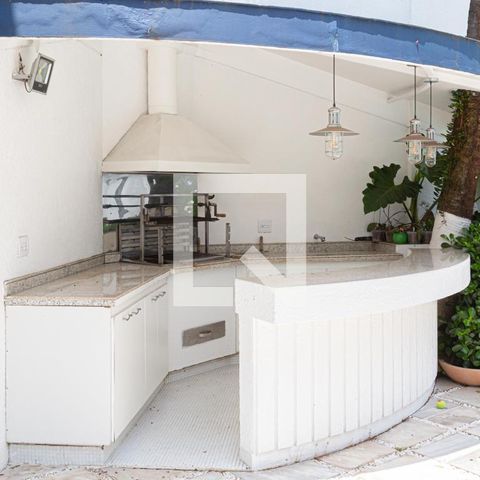 Casa à venda com 600m², 5 quartos e 4 vagasChurrasqueira 