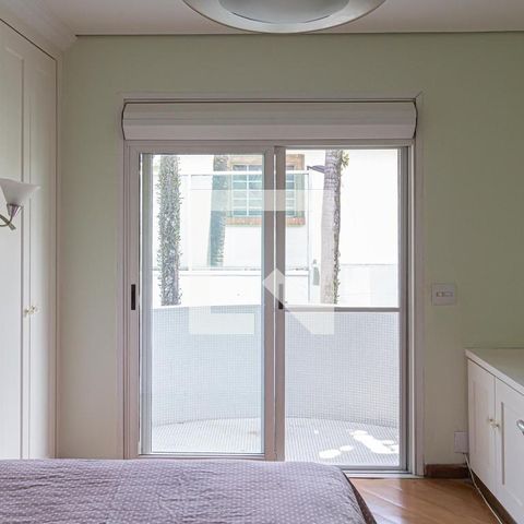 Casa à venda com 600m², 5 quartos e 4 vagasQuarto 3 - Suíte