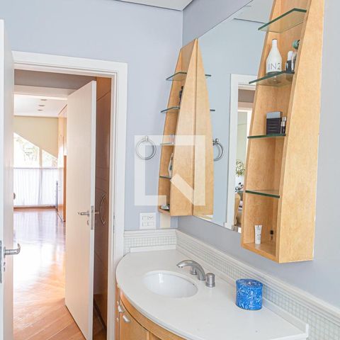 Casa à venda com 600m², 5 quartos e 4 vagasBanheiro da Suíte 2