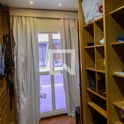 Casa à venda com 600m², 5 quartos e 4 vagasCloset