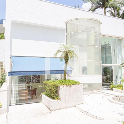 Casa à venda com 600m², 5 quartos e 4 vagasJardim 