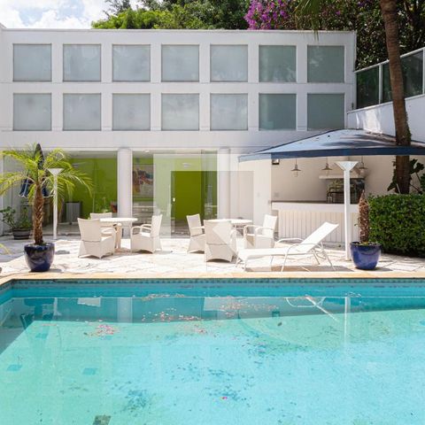 Casa à venda com 600m², 5 quartos e 4 vagasPiscina