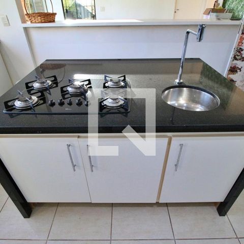 Casa à venda com 788m², 9 quartos e 10 vagasCozinha - Ilha/ Cooktop/ Pia