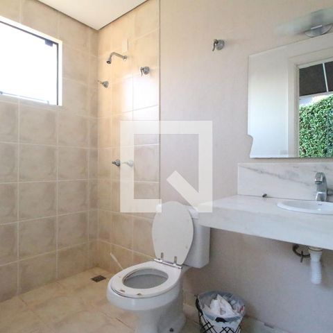 Casa à venda com 788m², 9 quartos e 10 vagasBanheiro Área Externa