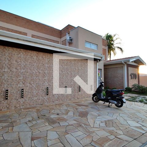 Casa à venda com 788m², 9 quartos e 10 vagasFachada da Casa