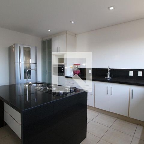 Casa à venda com 788m², 9 quartos e 10 vagasCozinha