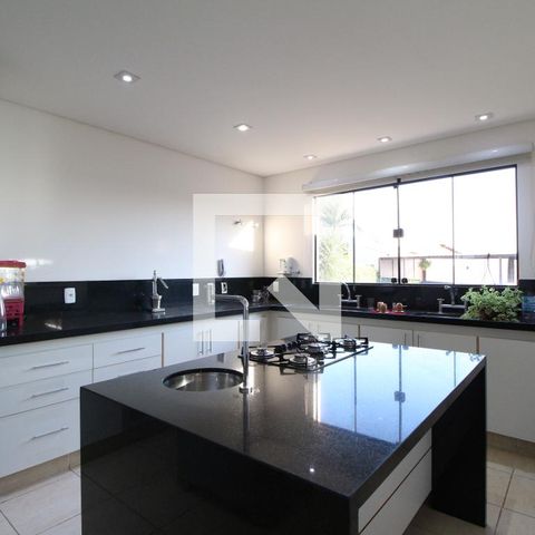 Casa à venda com 788m², 9 quartos e 10 vagasCozinha
